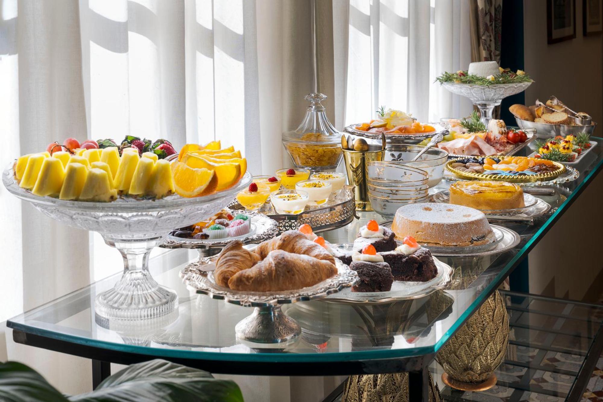 Palazzo Arone Dei Baroni Di Valentino Hotel Палермо Екстериор снимка