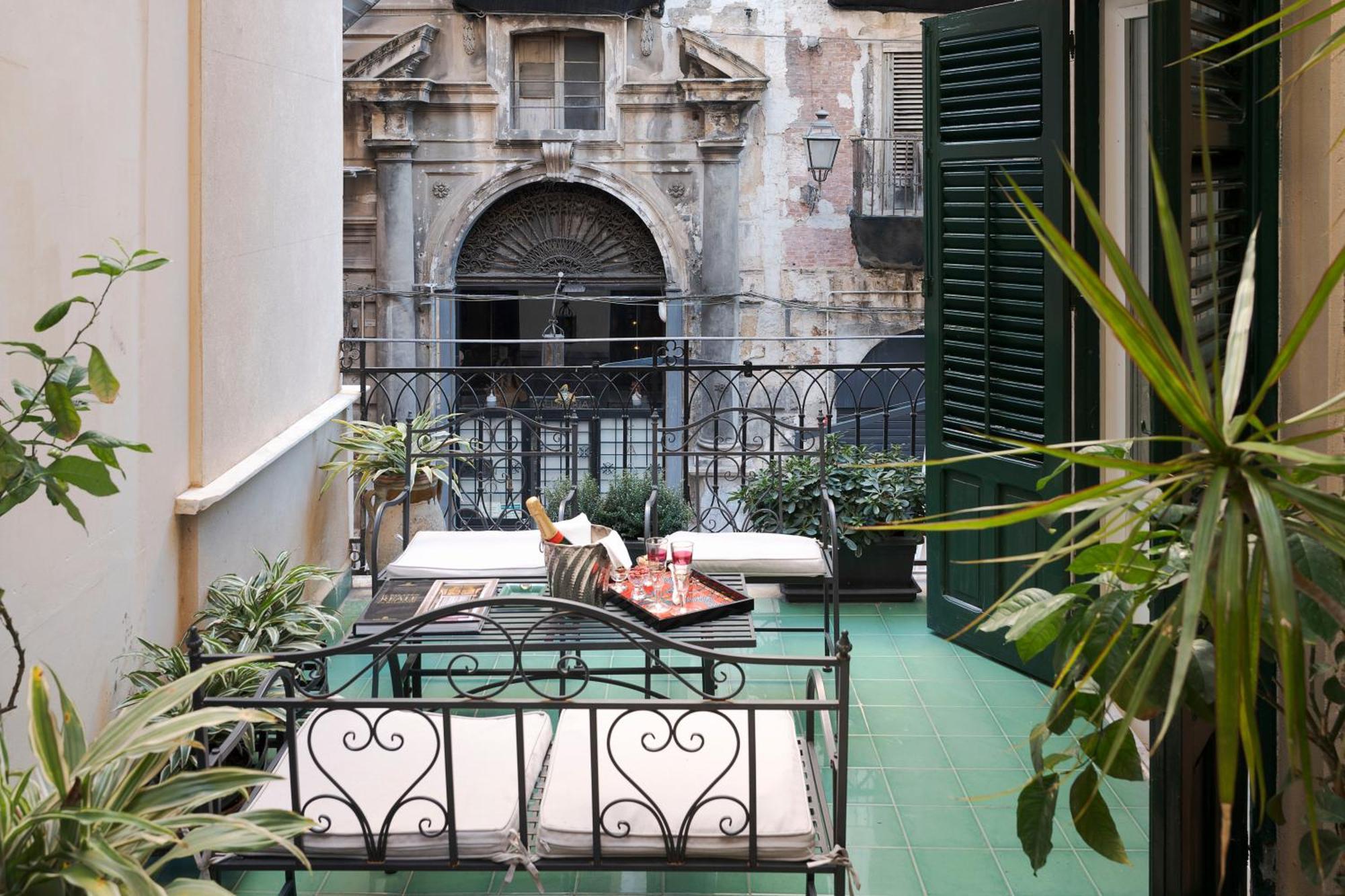 Palazzo Arone Dei Baroni Di Valentino Hotel Палермо Екстериор снимка