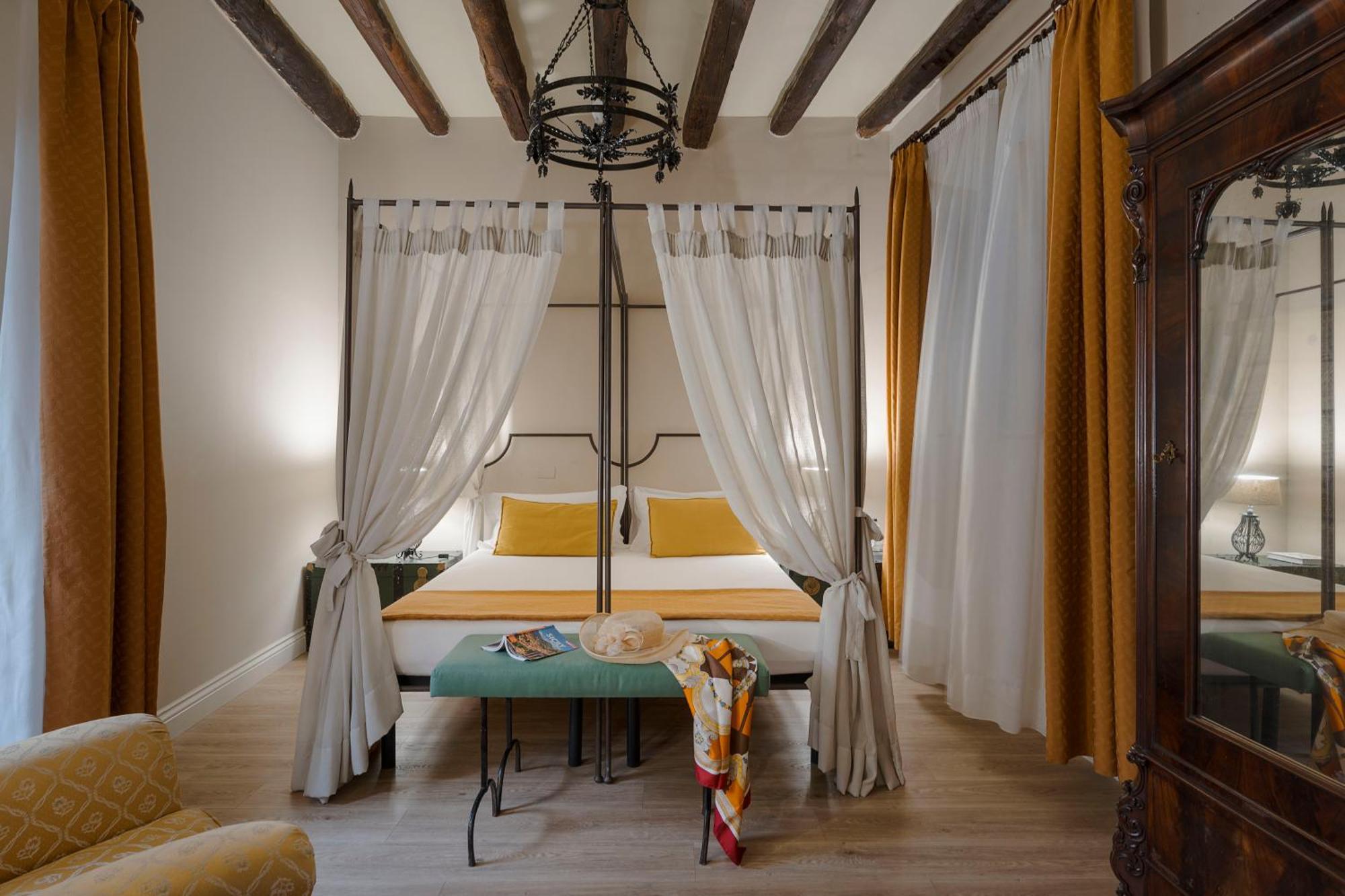 Palazzo Arone Dei Baroni Di Valentino Hotel Палермо Екстериор снимка