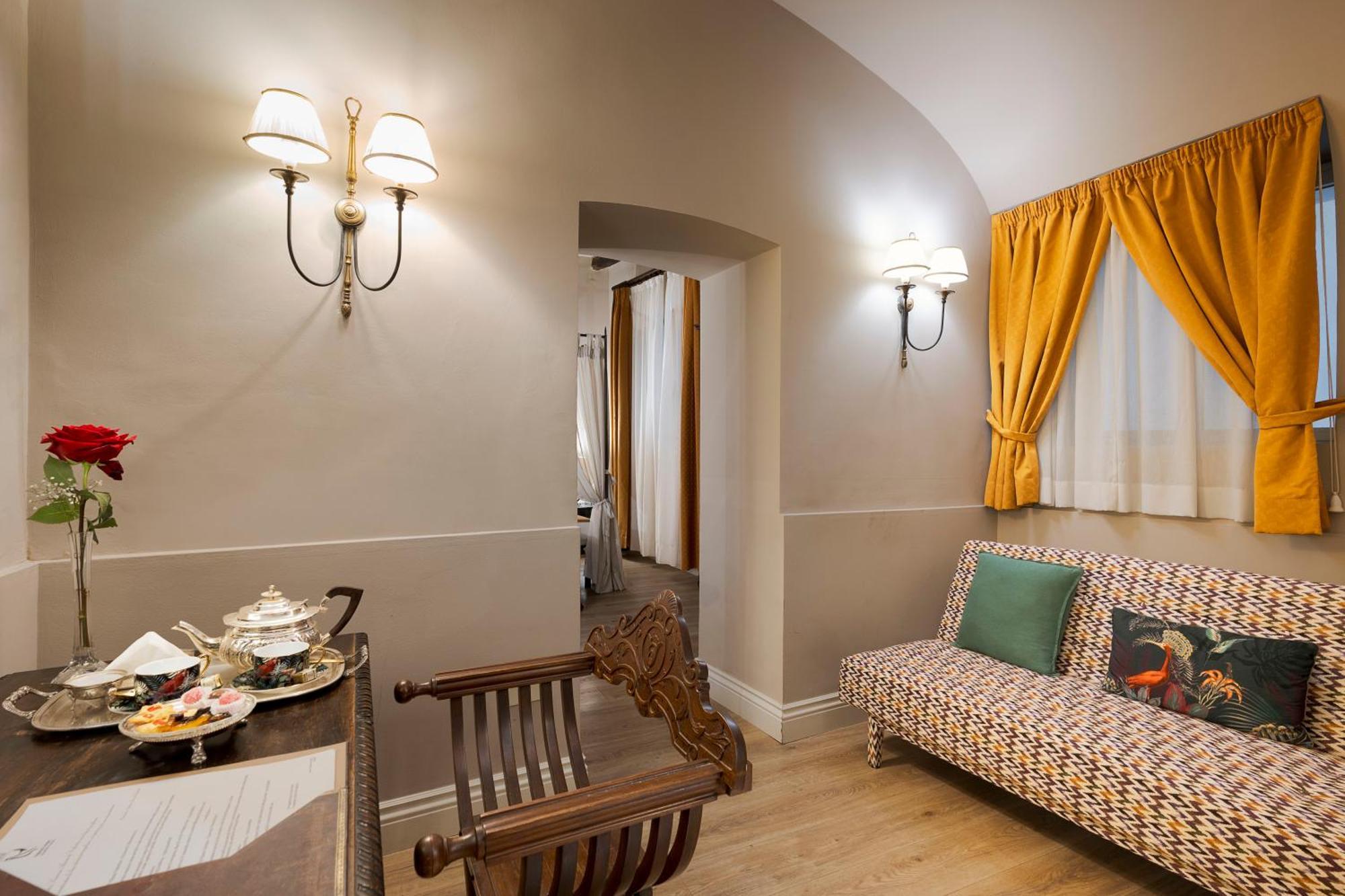 Palazzo Arone Dei Baroni Di Valentino Hotel Палермо Екстериор снимка