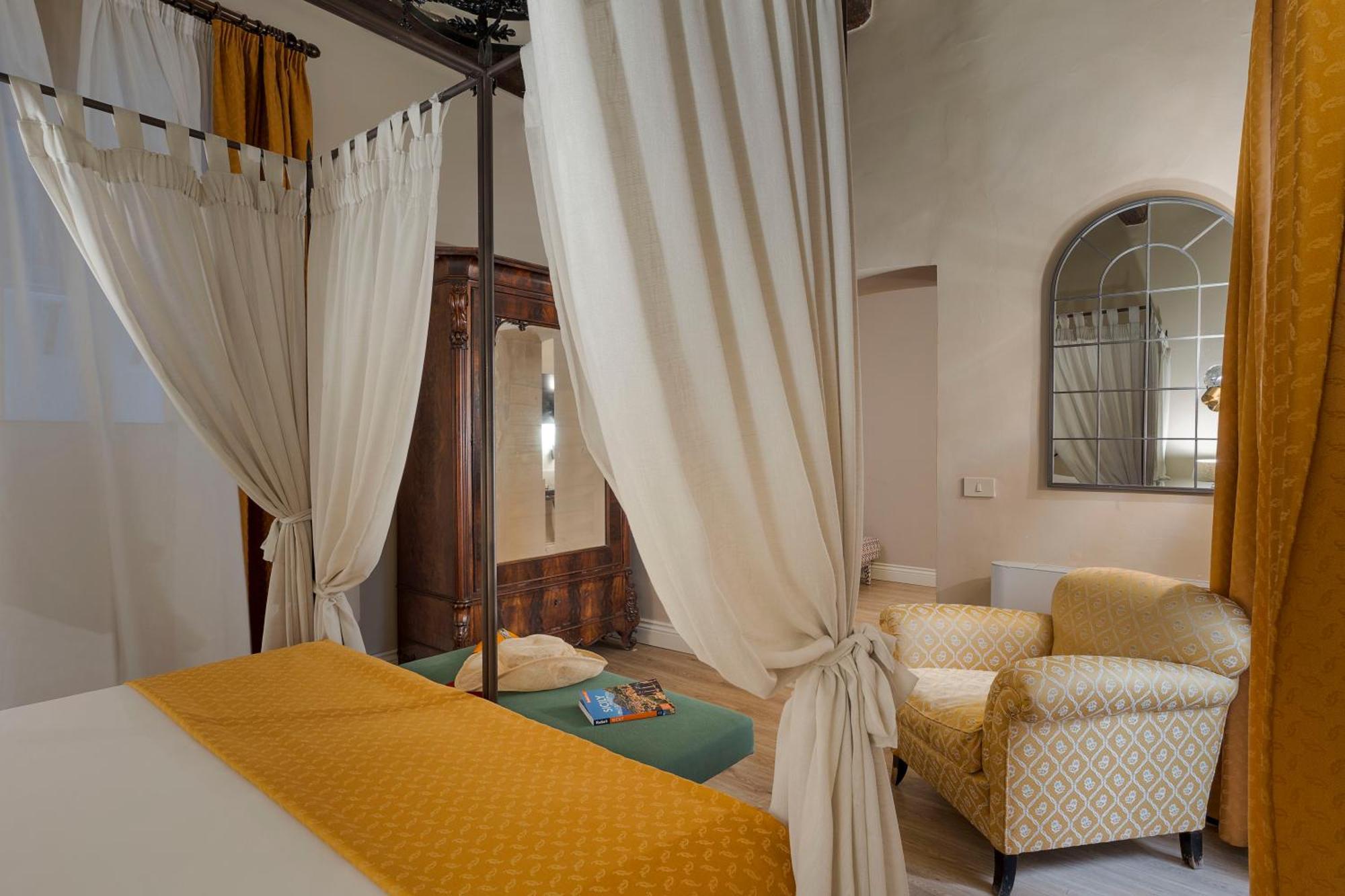 Palazzo Arone Dei Baroni Di Valentino Hotel Палермо Екстериор снимка